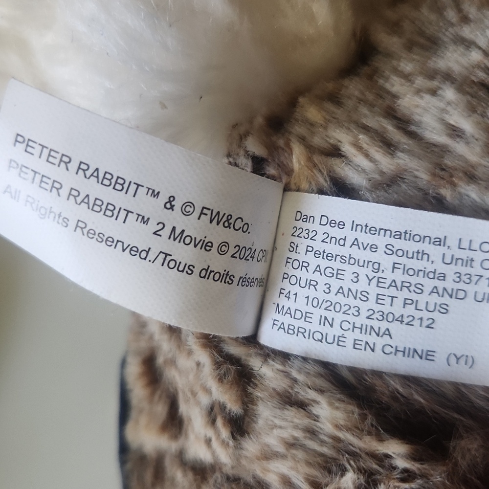 Large Peter Rabbit Plush - Picture 6 of 6